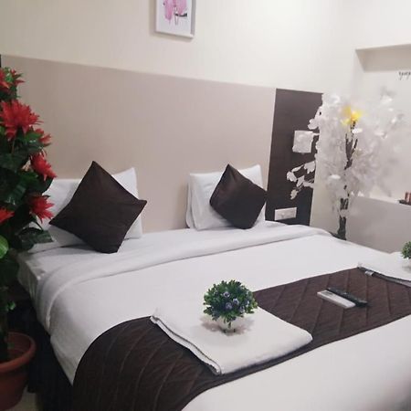 Hotel Tiruchendur Mani Iyer Palani Exteriör bild