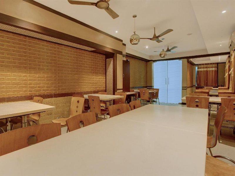 Hotel Tiruchendur Mani Iyer Palani Exteriör bild