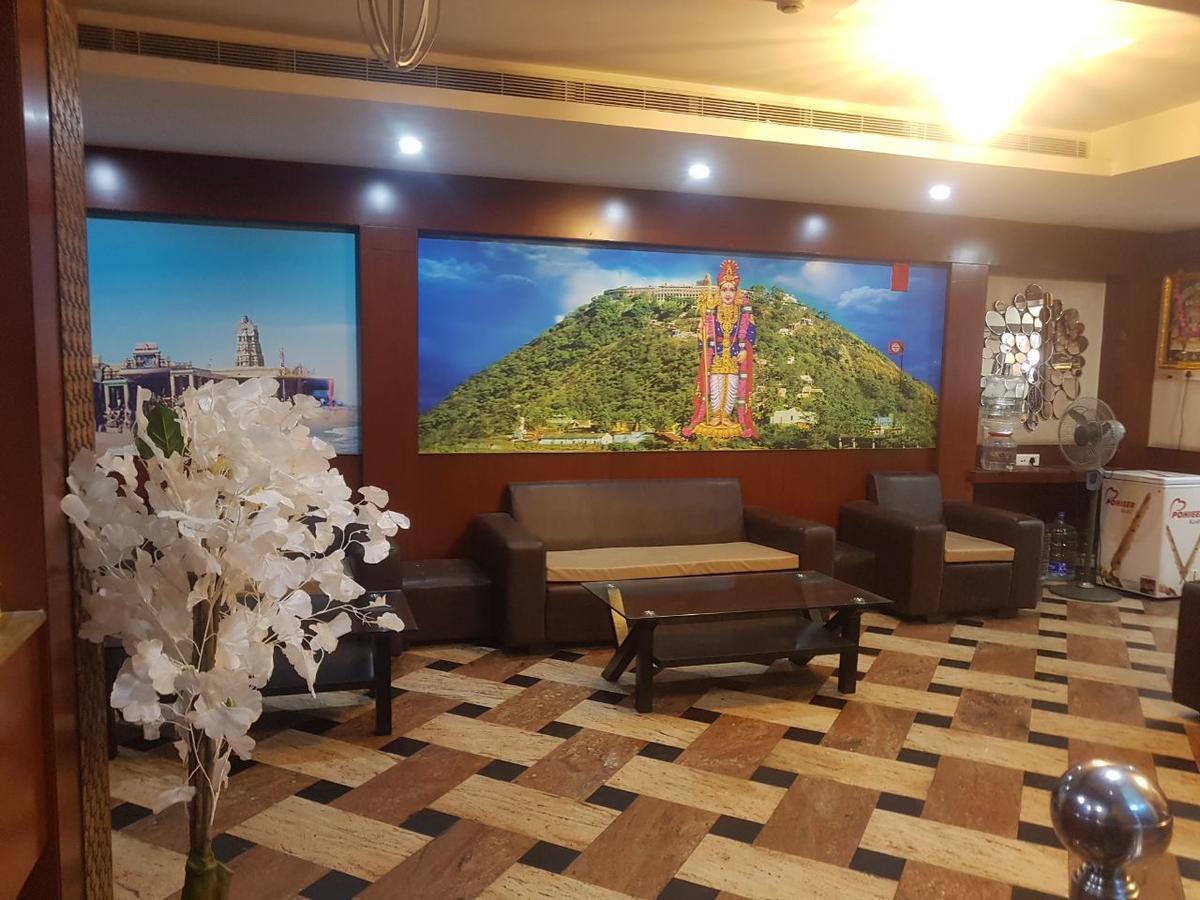 Hotel Tiruchendur Mani Iyer Palani Exteriör bild