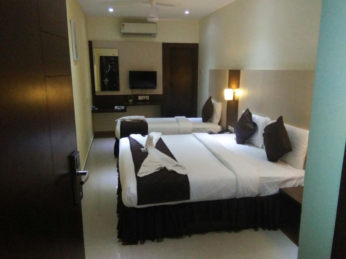 Hotel Tiruchendur Mani Iyer Palani Exteriör bild
