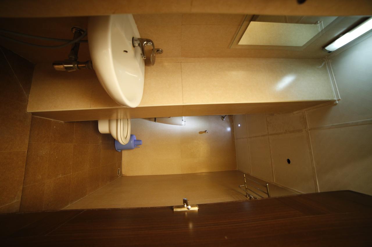 Hotel Tiruchendur Mani Iyer Palani Exteriör bild